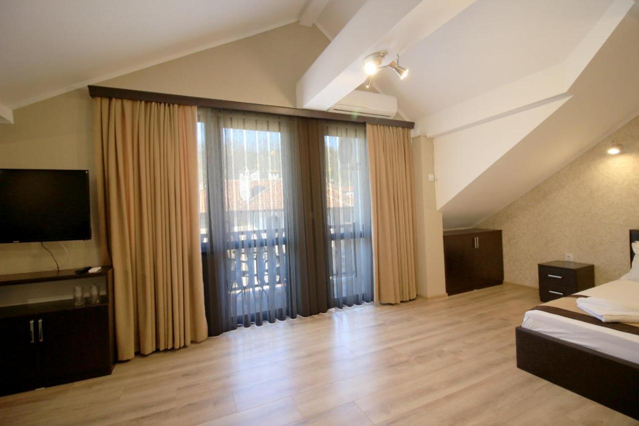 Къща За Гости Тони Zlatograd Ngoại thất bức ảnh