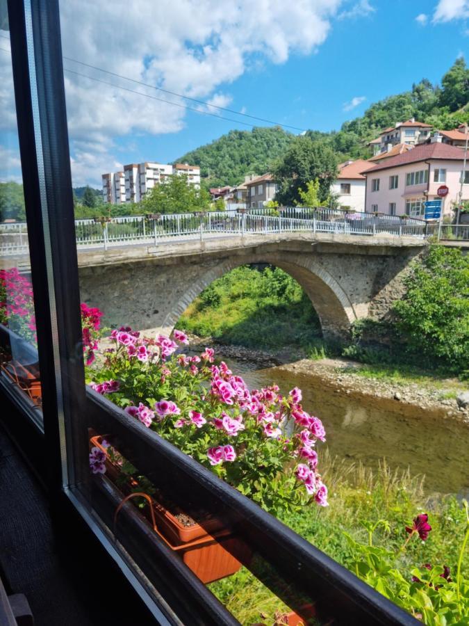 Къща За Гости Тони Zlatograd Ngoại thất bức ảnh